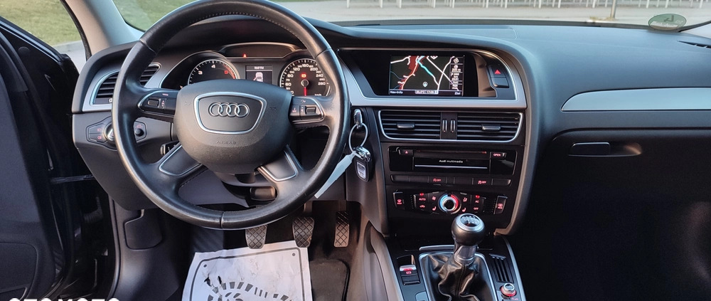 Audi A4 cena 38900 przebieg: 239000, rok produkcji 2012 z Piotrków Kujawski małe 277